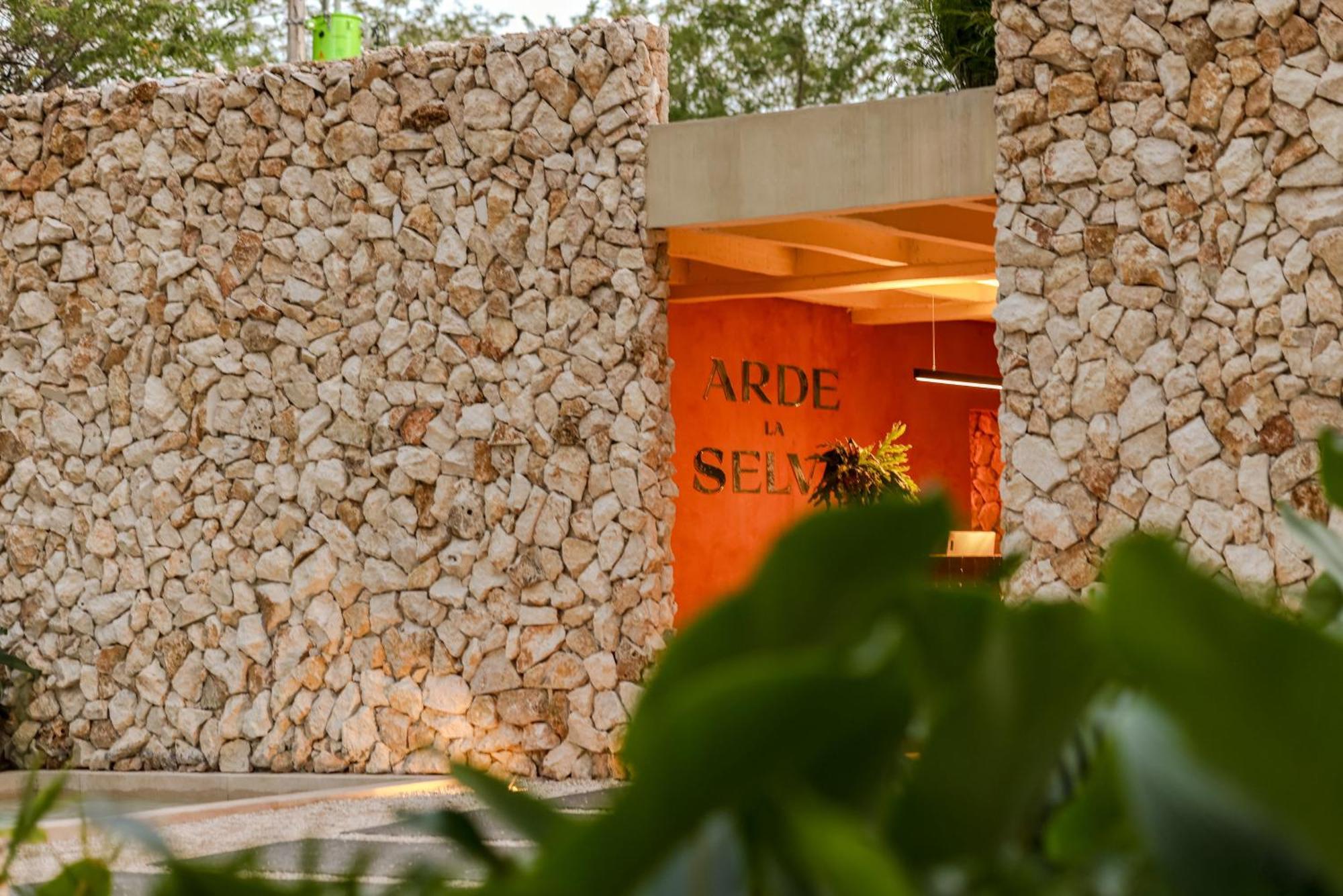 Arde La Selva Hotel 5*